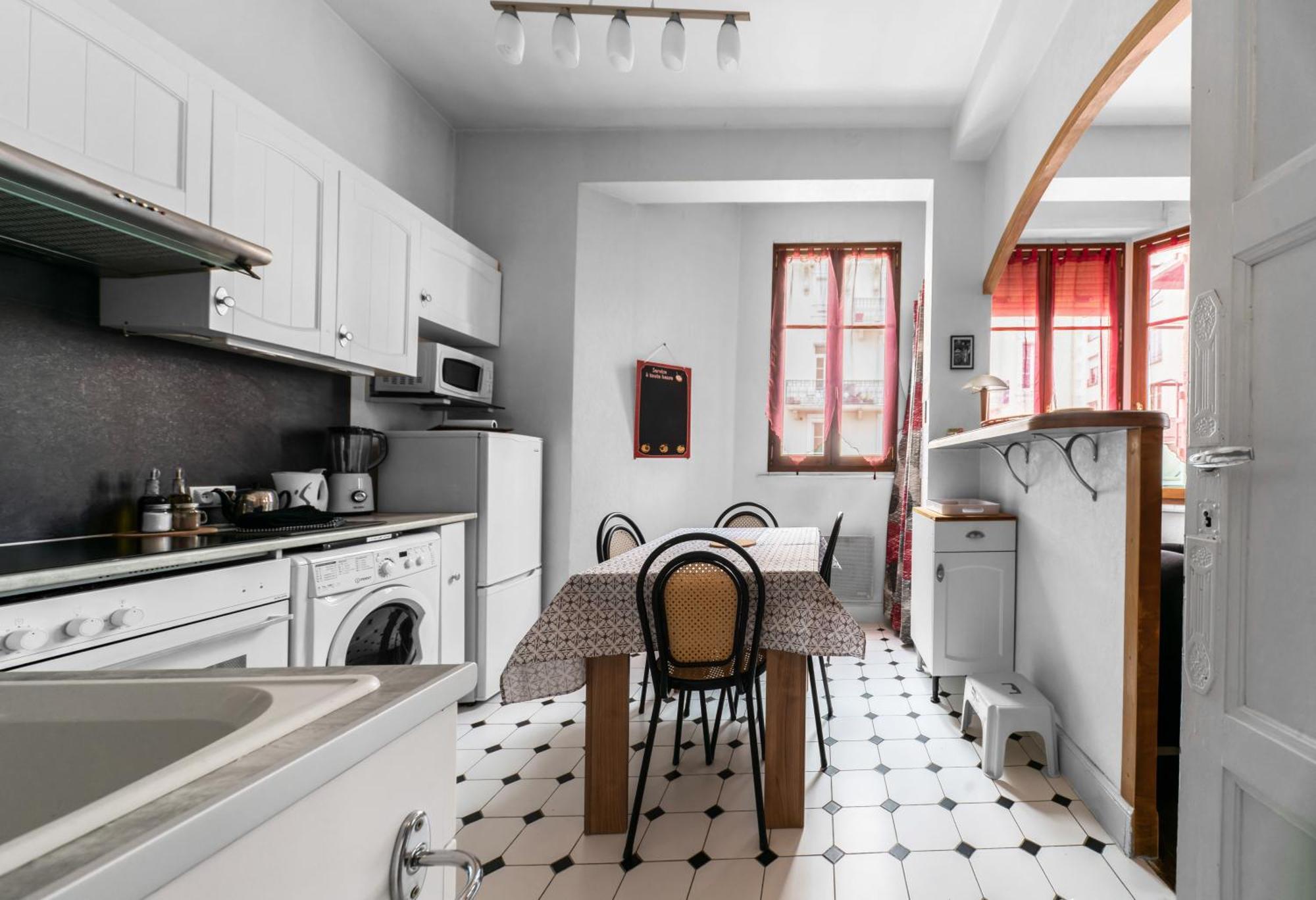 Le Lasteyras - Appartement Charmant En Centre Ville Vichy Exteriör bild