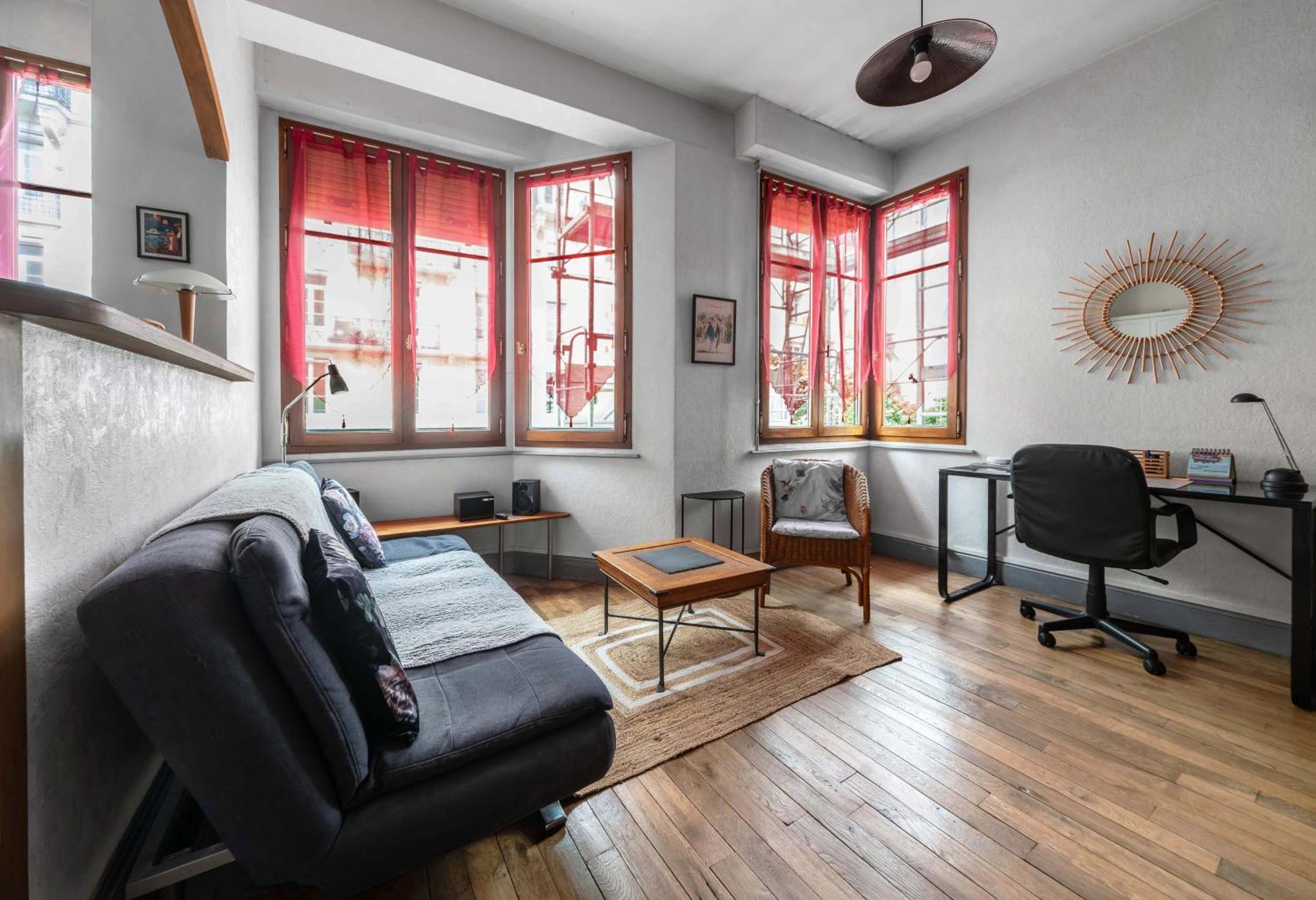 Le Lasteyras - Appartement Charmant En Centre Ville Vichy Exteriör bild