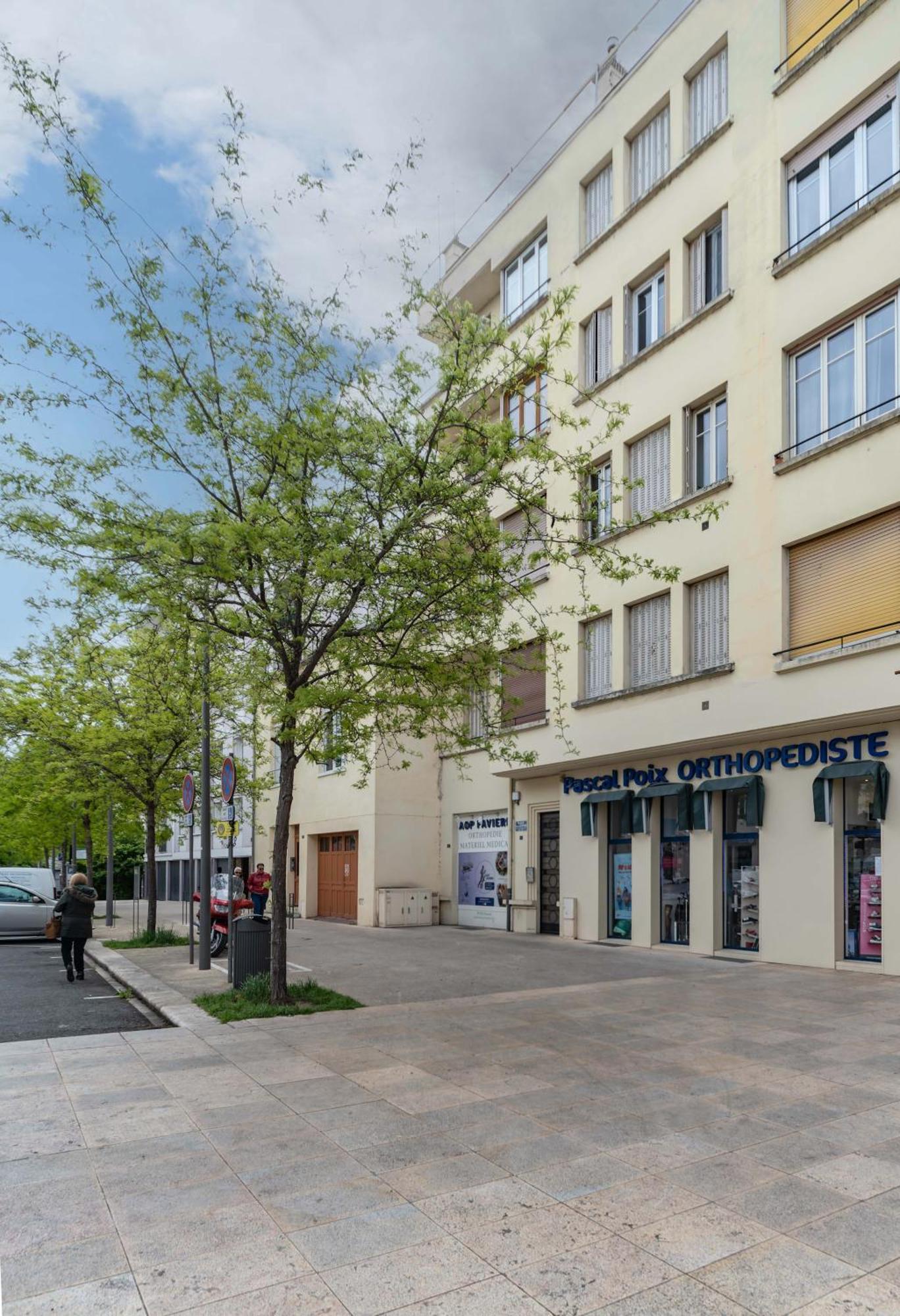Le Lasteyras - Appartement Charmant En Centre Ville Vichy Exteriör bild