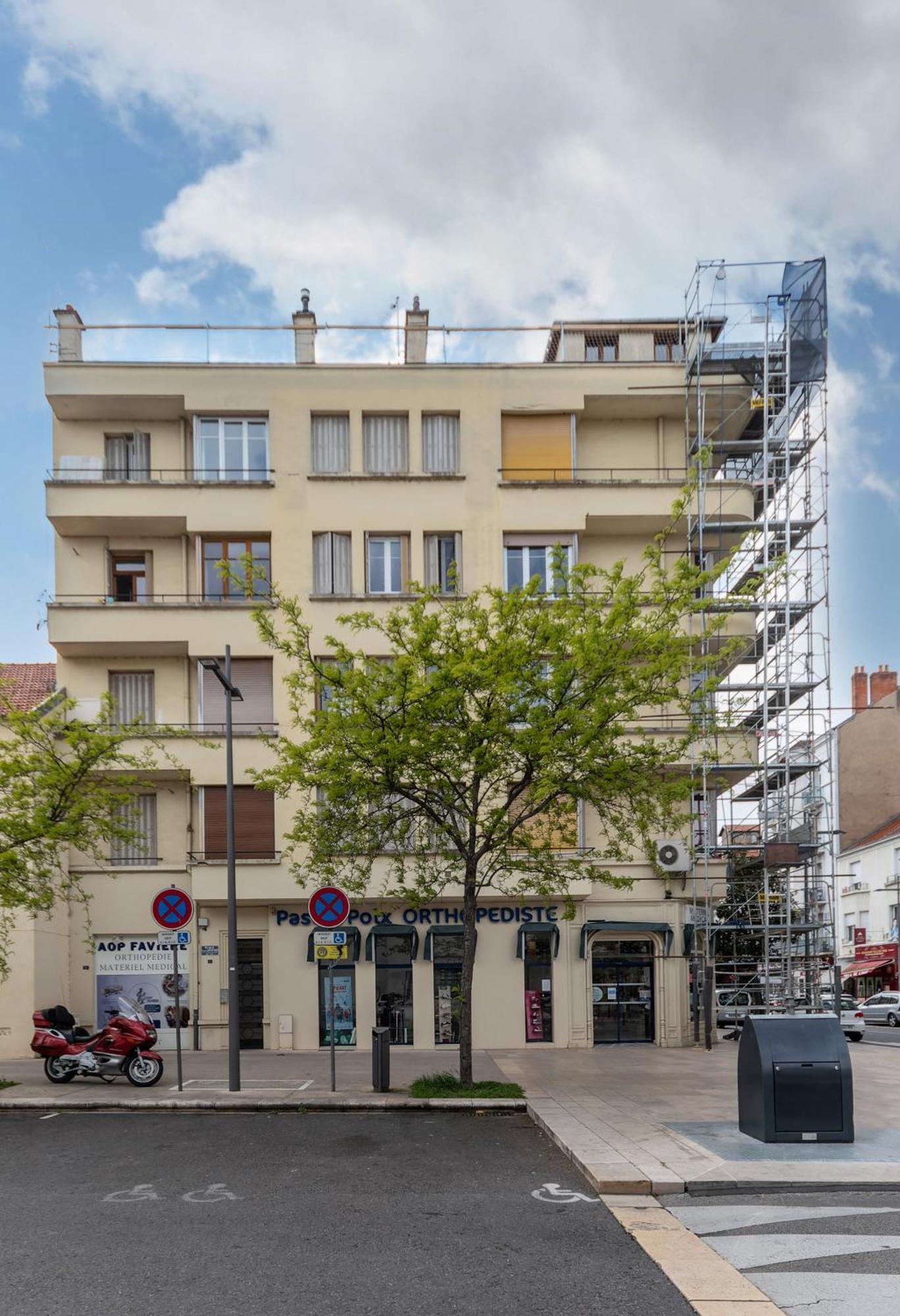 Le Lasteyras - Appartement Charmant En Centre Ville Vichy Exteriör bild