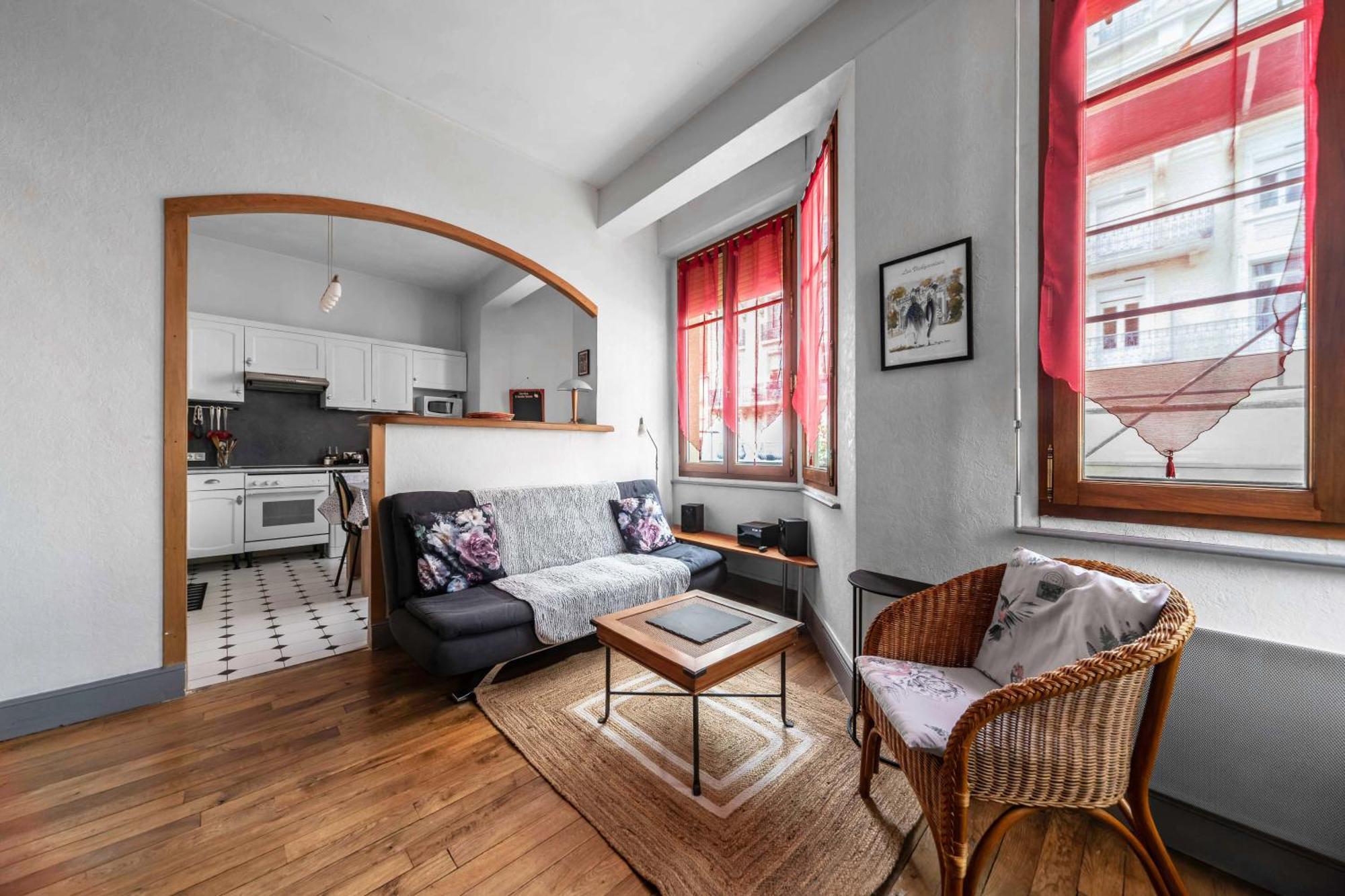 Le Lasteyras - Appartement Charmant En Centre Ville Vichy Exteriör bild